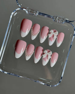 Elegant Bow Nail Set