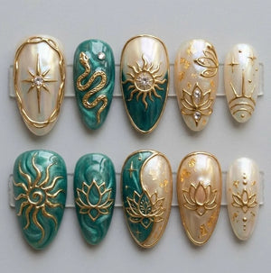 Elegant Bow Nail Set
